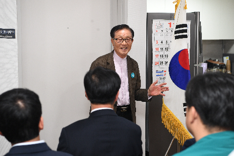 용진읍 모아미래도 3차 경로당 개소식 (15).JPG