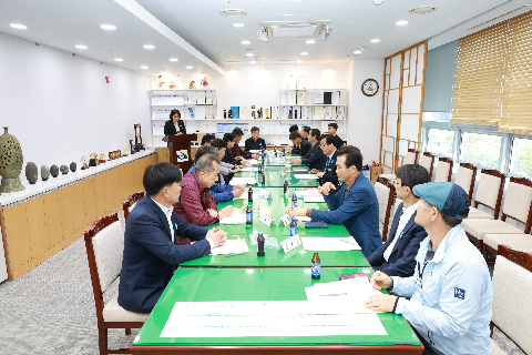 농어업회의소 산불피해지역 기부금 전달 및 간담회 (3).JPG