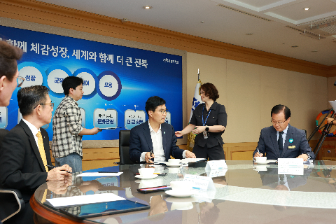 수소상용차 안전검사센터 업무협약식 (11).JPG