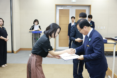 하반기 사령교부 6급이상 (126).JPG