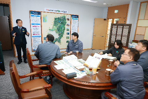 한국앤컴퍼니 이웃돕기 성금 전달식 (5).JPG