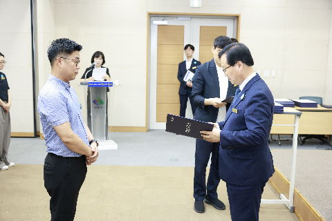 하반기 사령교부 6급이상 (51).JPG