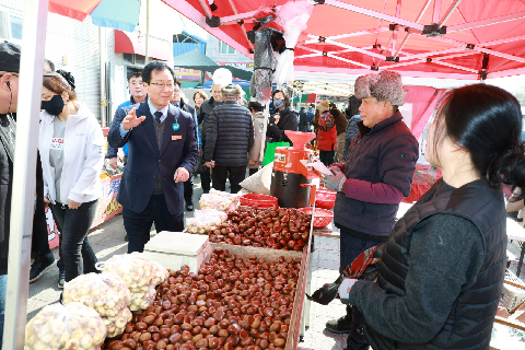 전주상공회의소 설맞이 전통시장 이용 캠페인 (31).jpg