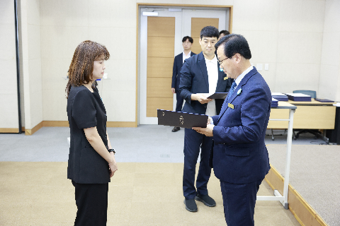 하반기 사령교부 6급이상 (53).JPG