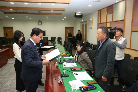 렴군민감사관 위촉식 (29).JPG