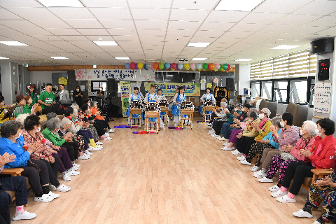 찾아가는 완주로 버스킹 행사 (11).JPG