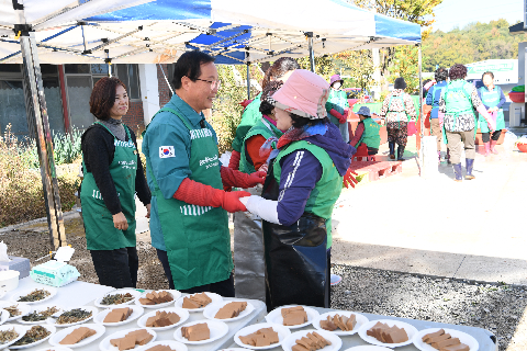 고산면부녀회 김장김치 나눔행사 (2).JPG