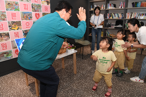 완주군 어린이집 이웃돕기 성금 전달식 (9).JPG