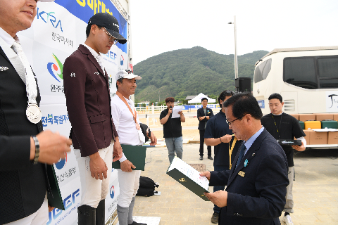 제3회 완주 군수배 승마대회 (47).JPG