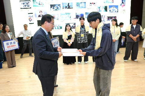 완주아동권리영화제 시상식 (49).JPG