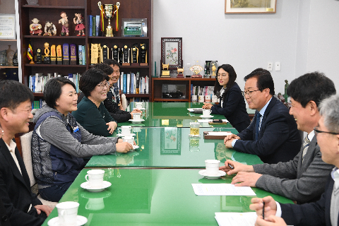 김제·무주 공무직 노조 상호 고향사랑기부식 (3).JPG