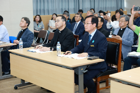 천주교 신앙공동체 심포지엄 (37).JPG