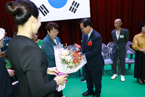효도대상 시상 및 어르신 위안행사 (27).JPG