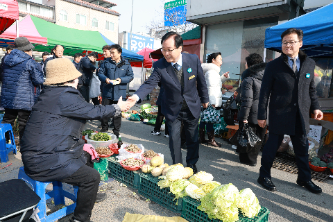 설맞이 전통시장 전기안전 캠페인 (27).jpg