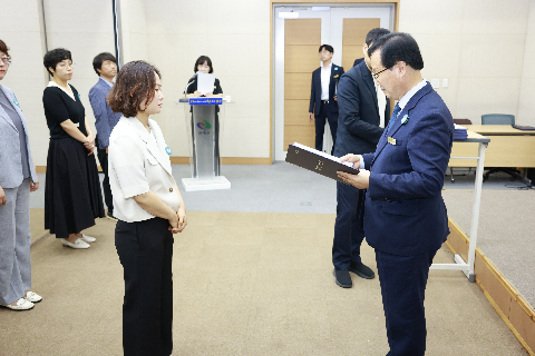 하반기 사령교부 6급이상 (173).JPG
