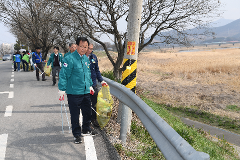 안보자문협의회 만경강 정화활동 (61).JPG