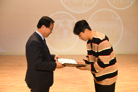 직원월례회 (25).JPG