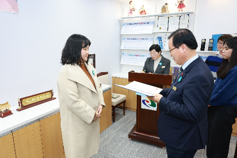 민원처리기간 단축 우수공무원 표창장 수여식 (17).JPG