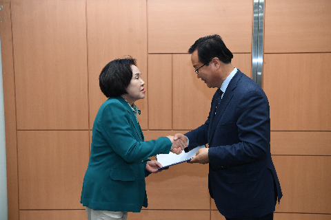 완주경제센터 운영위원회의 (4).JPG