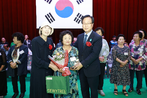 효도대상 시상 및 어르신 위안행사 (75).JPG