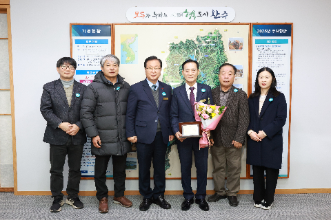 1일군수제 및 한우협회 물품 전달식 (17).JPG