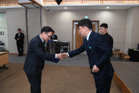 시설관리공단 직원 임용식 및 윤리경영 헌장선포 (59).JPG