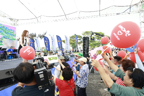 제60회 군민의날 대축제 (255).JPG
