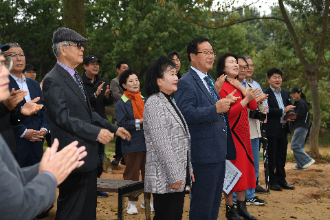 만가리 시비 제막식 (10).JPG