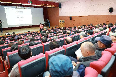 한우농가 발효사료 설명회 (12).JPG