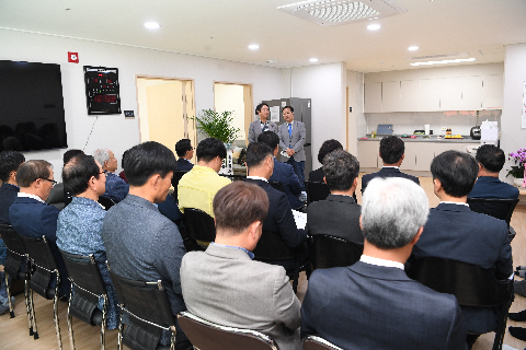 모아미래도 1차 경로당 개소식 (14).JPG