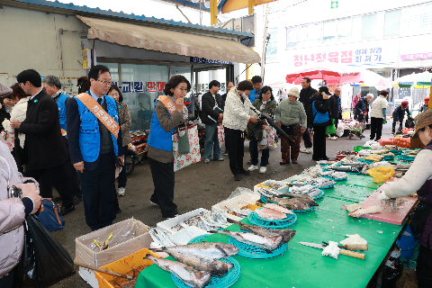 설맞이 봉동시장 장보기 행사 (29).JPG