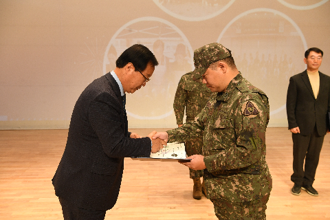 직원월례회 (64).JPG