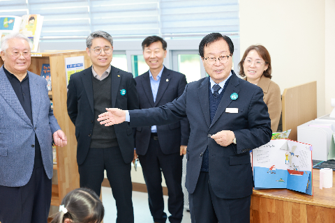 구이 정담센터 준공 및 모악작은도서관 개관식 (40).JPG