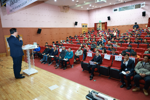 한우농가 발효사료 설명회 (6).JPG