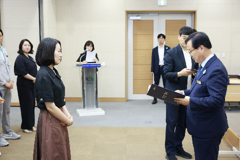 하반기 사령교부 6급이상 (125).JPG