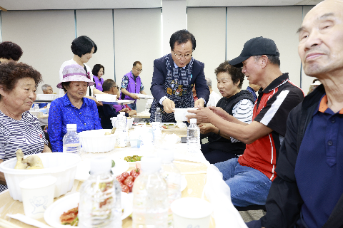 상관면 삼계탕 나눔행사 (30).JPG