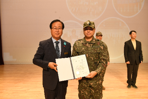직원월례회 (60).JPG