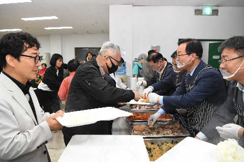 고산경로식당 오픈식 (40).JPG