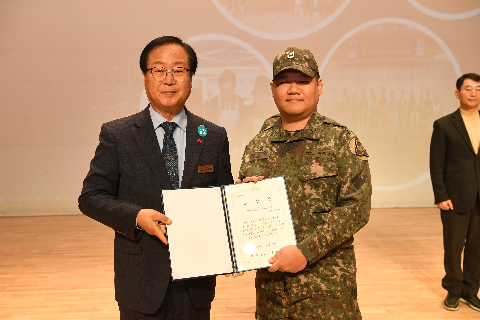 직원월례회 (65).JPG
