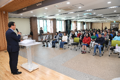 충남 아산시학교 교(원)장 완주군 방문 (6).JPG