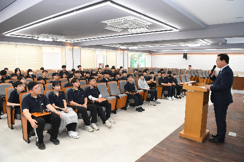 수소에너지고등학교 군수님 특강 (32).JPG