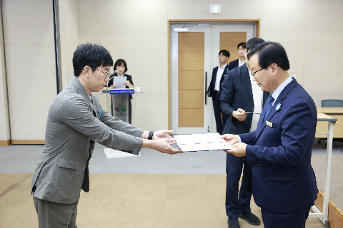 하반기 사령교부 6급이상 (212).JPG
