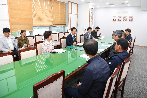 완주군 축산단체 산불피해지역 기부금 전달식 (6).JPG