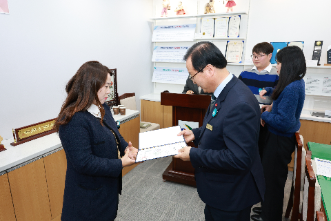 민원처리기간 단축 우수공무원 표창장 수여식 (6).JPG