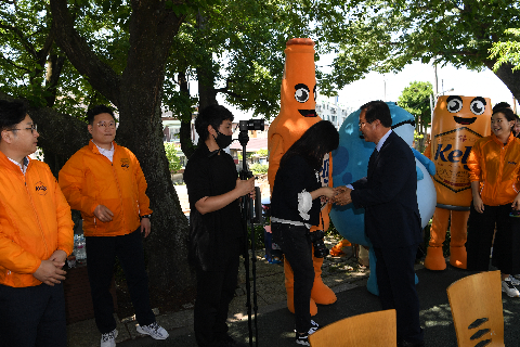하이트진로 만경강 정화활동 (3).JPG