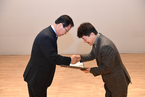 직원월례회 (47).JPG