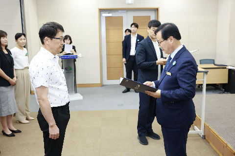 하반기 사령교부 6급이상 (164).JPG