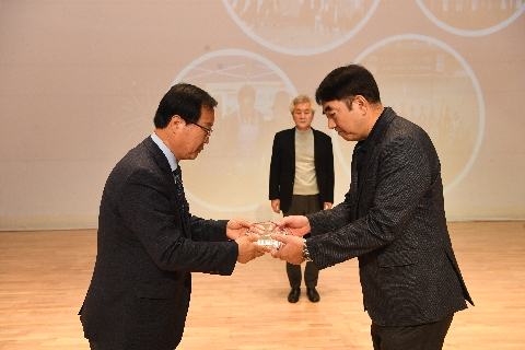 직원월례회 (70).JPG