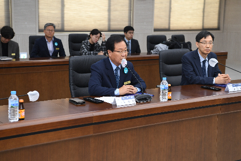 수소산업분야 인력 성장모델 구축을 위한 업무협약식 (8).JPG