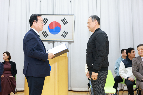 제9회 완주로컬푸드배 전국 배드민턴대회 (23).JPG